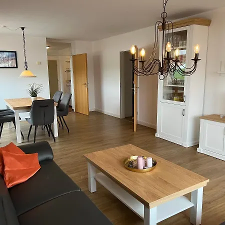 Hallenbad דירה *